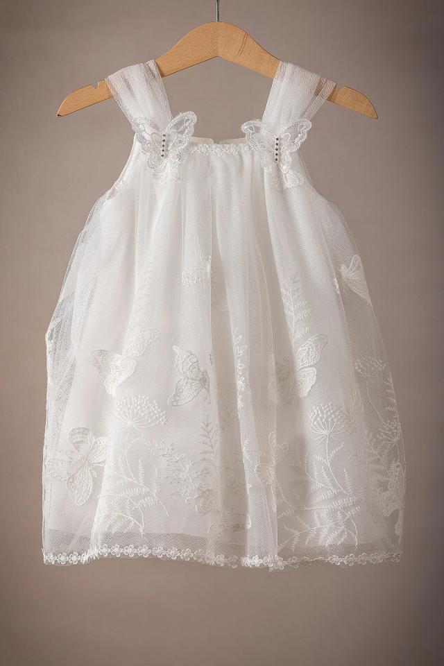 Απαλό εκρού Φορεματάκι Βάπτισης με Κεντητές Πεταλούδες και Τούλι